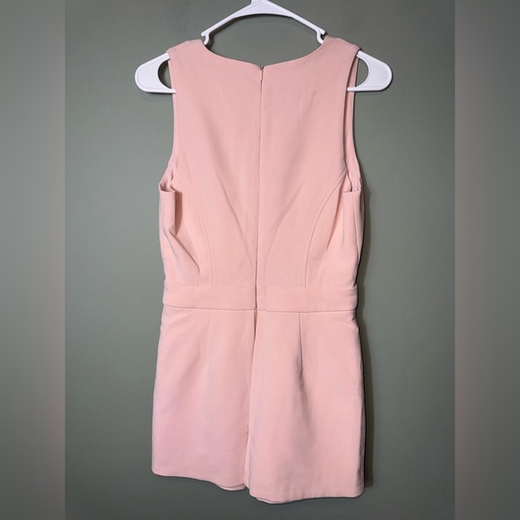 Forever 21 Women’s NWT Elegant Pink Jumpsuit Size Small Deep V Neck - Picture 6 of 7